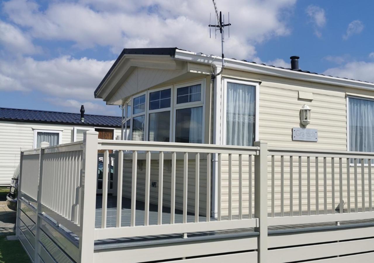 Tranquil 6 Berth Luxury Holiday Home Chichester Esterno foto